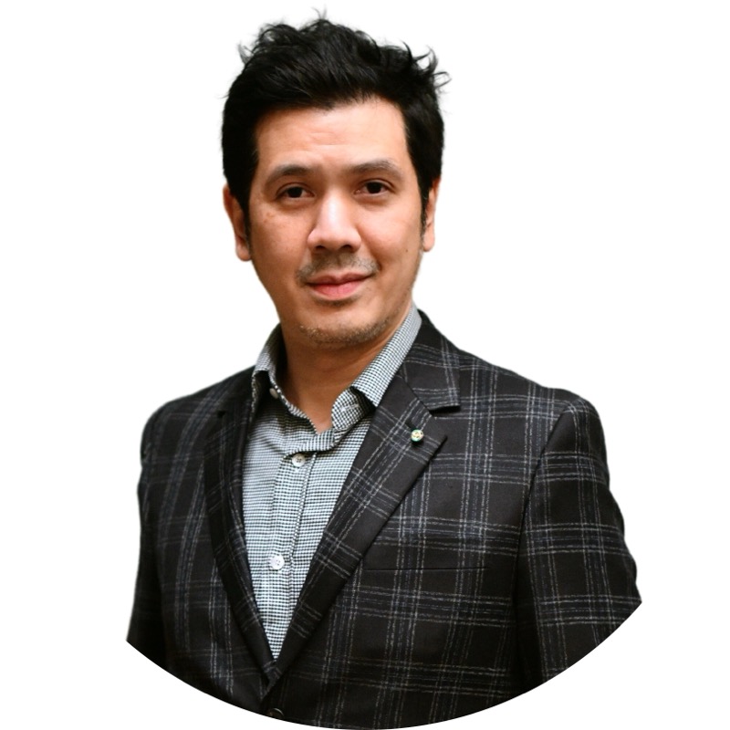 Mr. Chakrit Benedetti