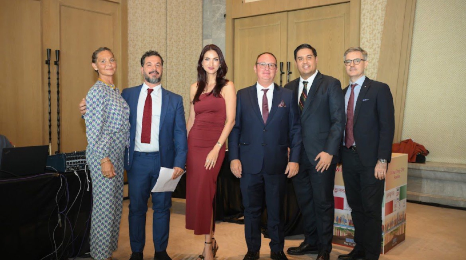 Guests at the roadshow, photographed together